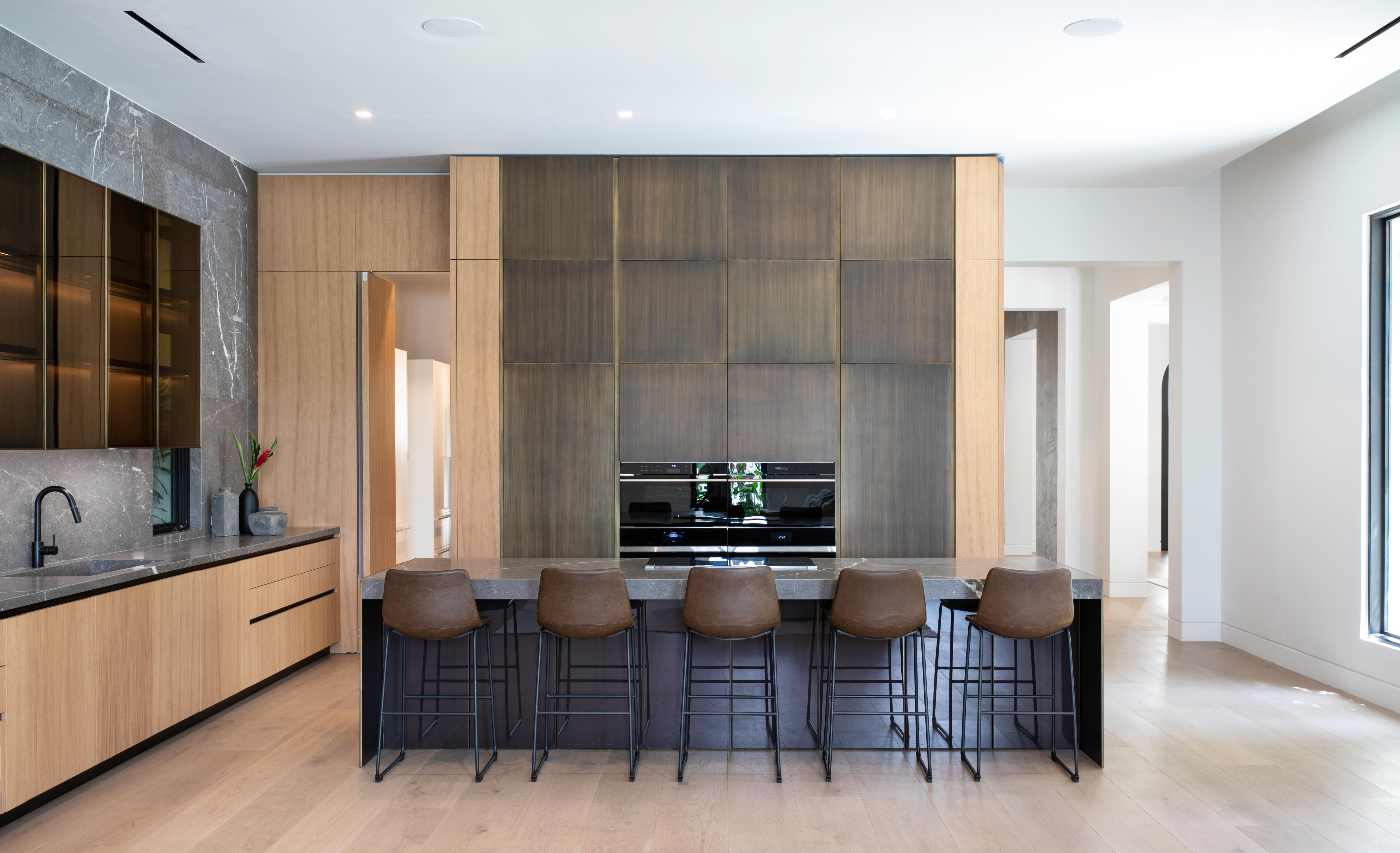 2318 north bay road 2