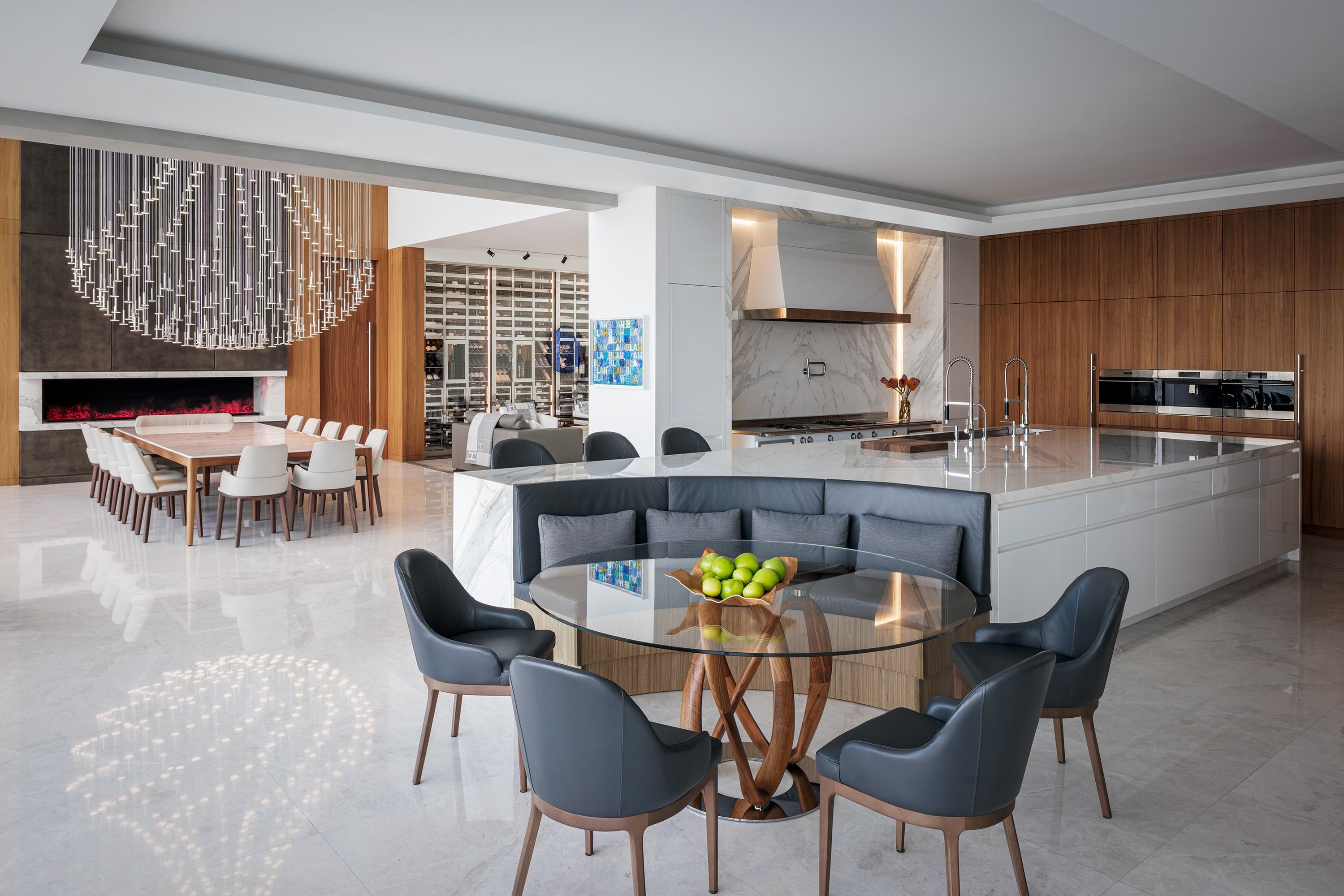 DUNAGAN_DIVERIO_421_ESan_Marino_Dr_0277-Enhanced-NR-Edit_4K-ezgif.com-optijpeg