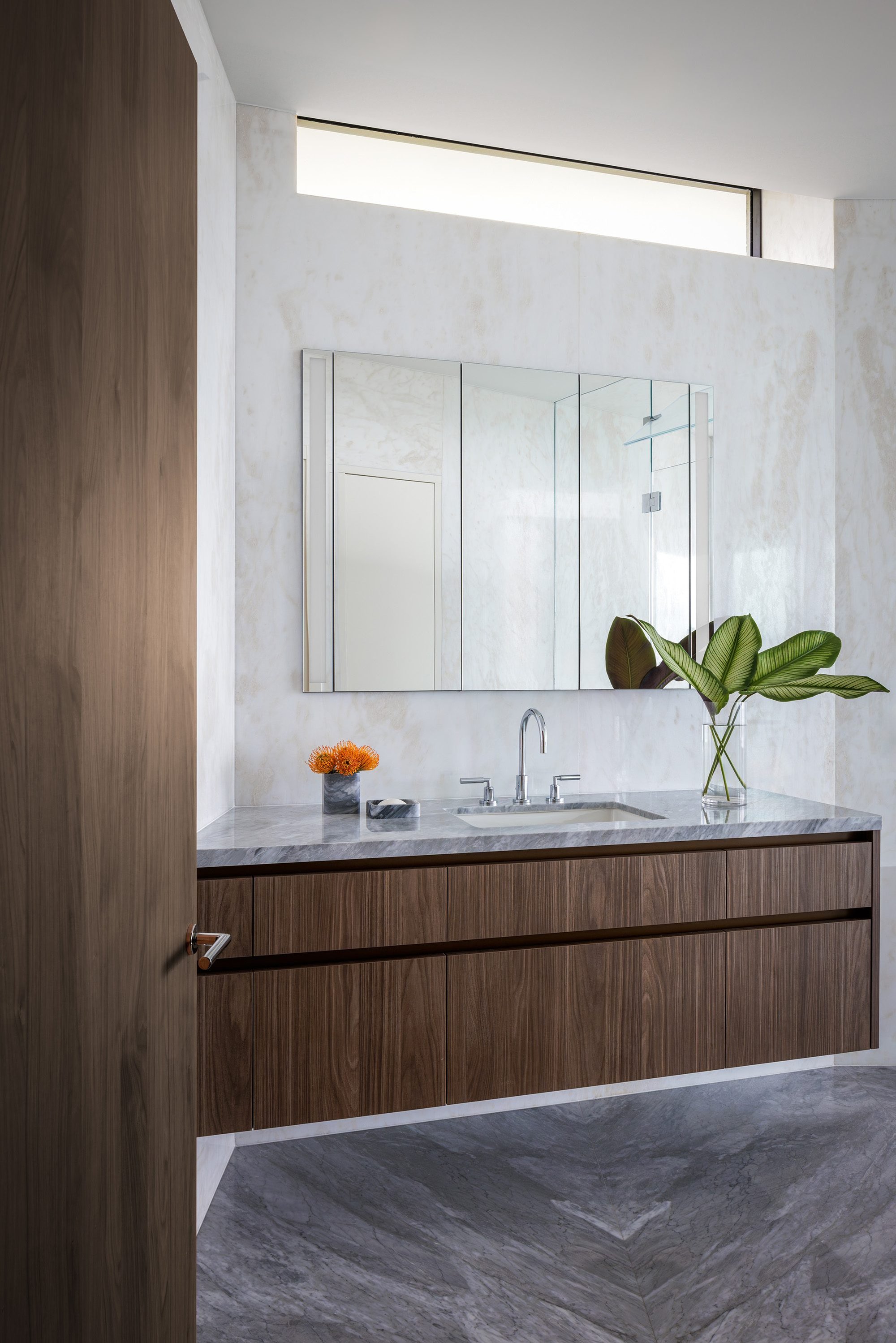 DUNAGAN_DIVERIO_421_ESan_Marino_Dr_1748-Enhanced-NR-Edit_4K-ezgif.com-optijpeg